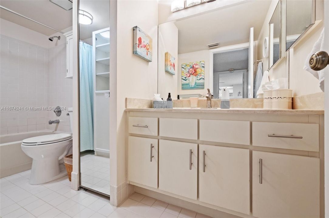 For Sale: $450,000 (3 beds, 2 baths, 1654 Square Feet)