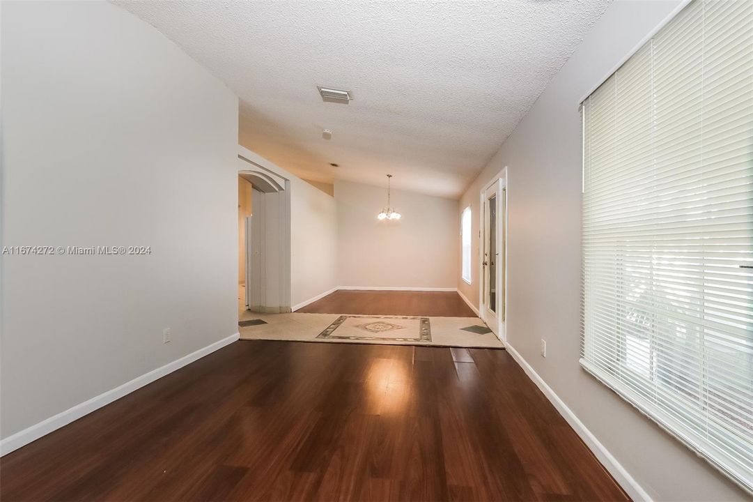 Недавно арендовано: $2,655 (3 спален, 2 ванн, 2040 Квадратных фут)