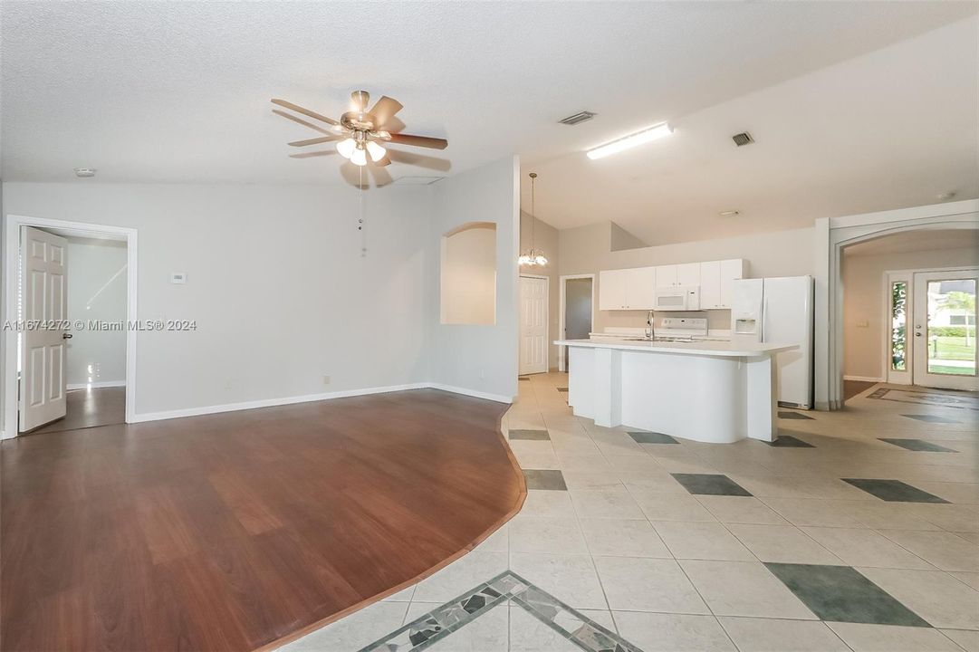 Недавно арендовано: $2,655 (3 спален, 2 ванн, 2040 Квадратных фут)