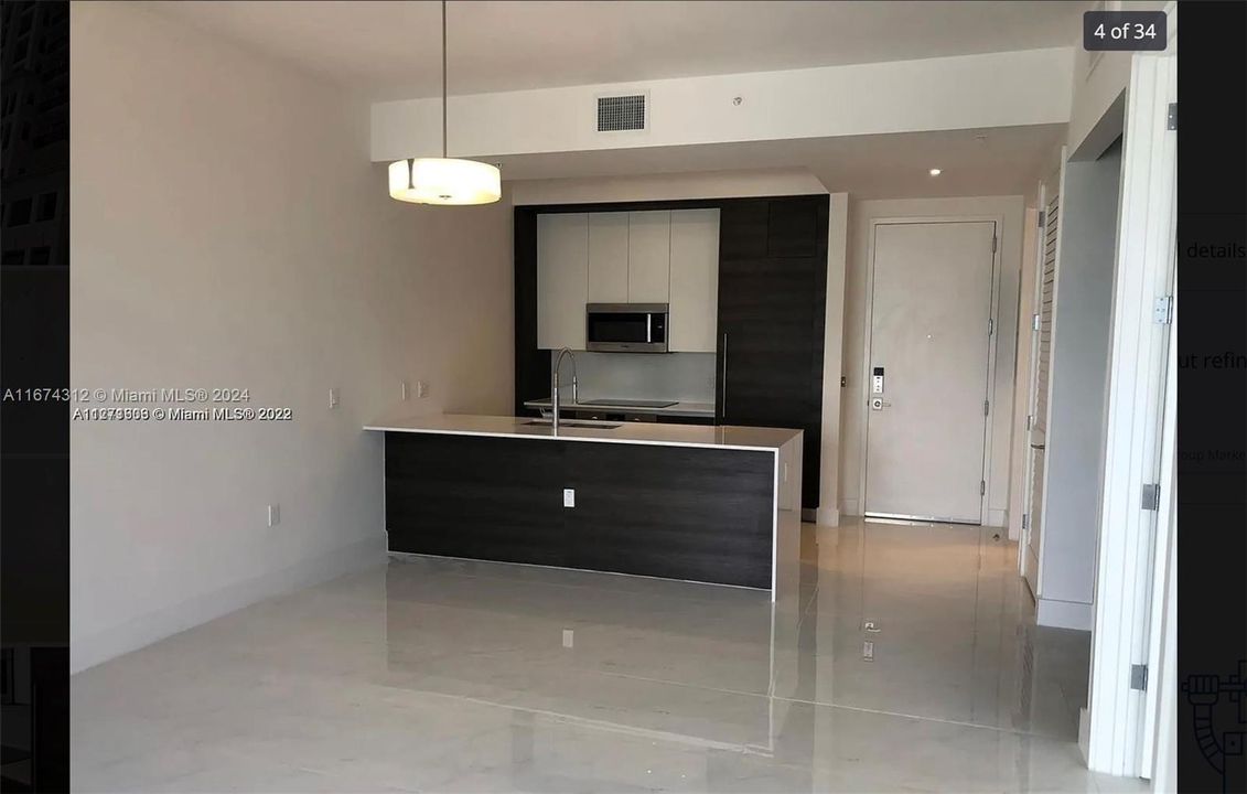 For Sale: $589,000 (1 beds, 1 baths, 706 Square Feet)