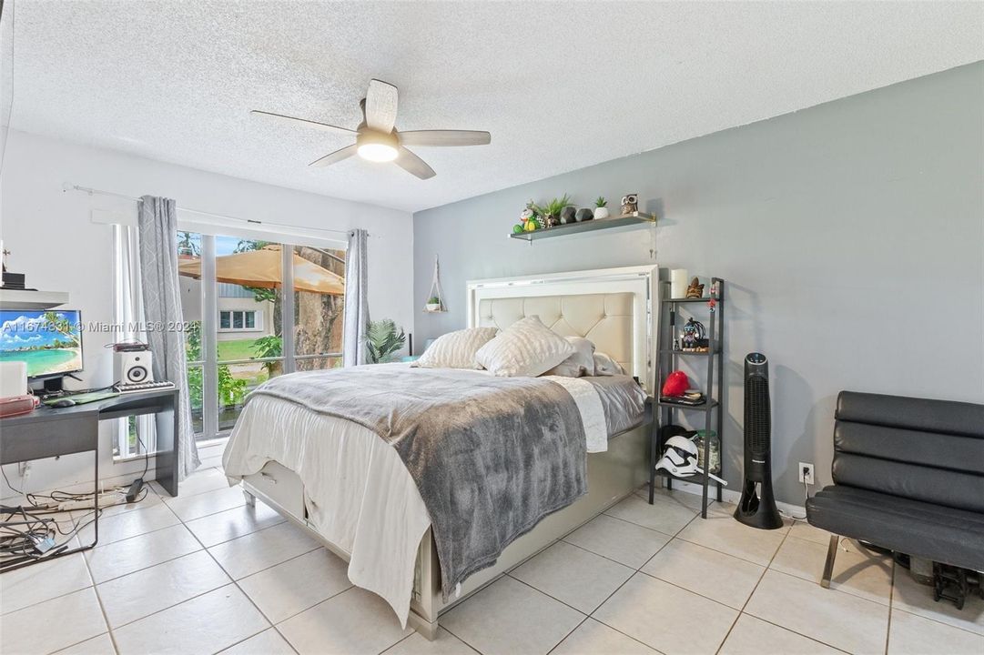 For Sale: $325,000 (3 beds, 2 baths, 1280 Square Feet)