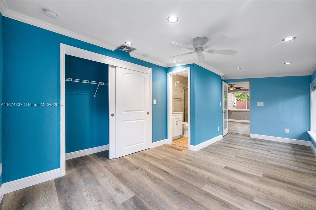 For Sale: $1,175,000 (3 beds, 2 baths, 1449 Square Feet)