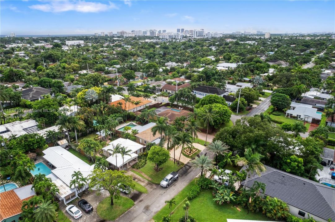 For Sale: $1,175,000 (3 beds, 2 baths, 1449 Square Feet)