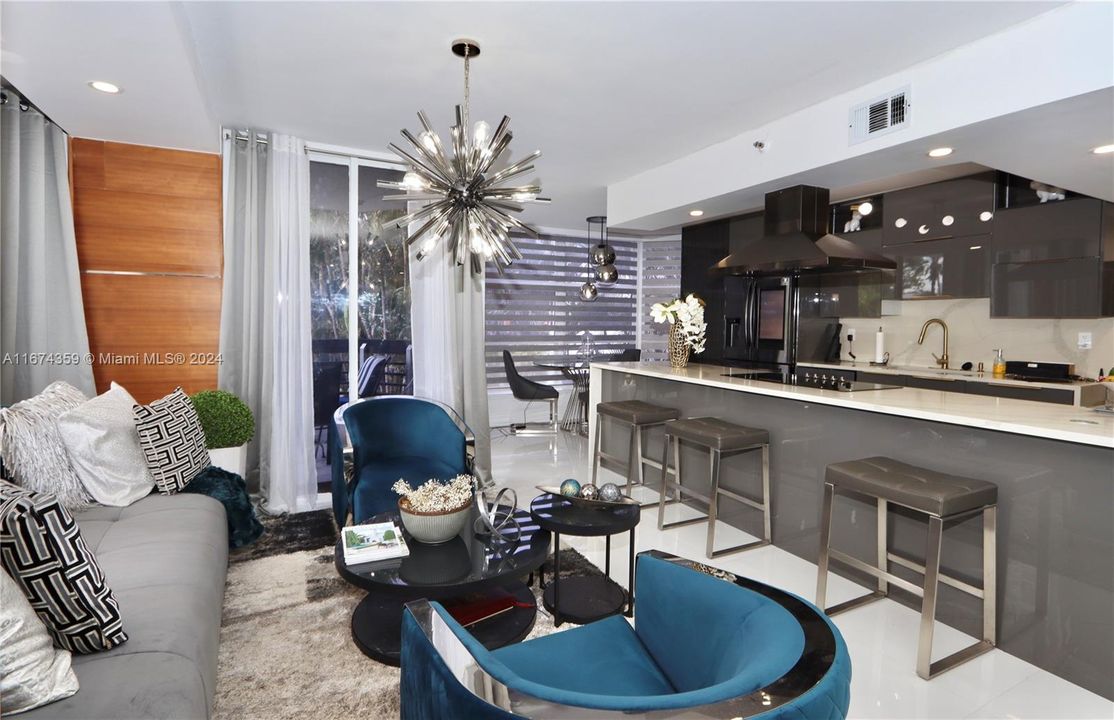 For Sale: $549,000 (2 beds, 2 baths, 1403 Square Feet)