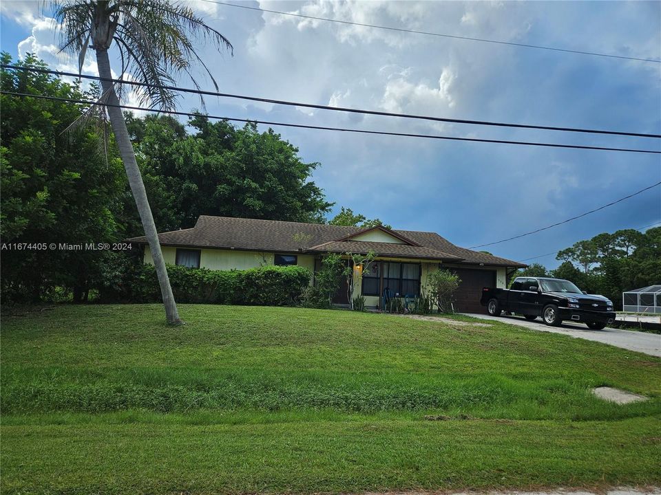 Active With Contract: $280,000 (3 beds, 2 baths, 1520 Square Feet)