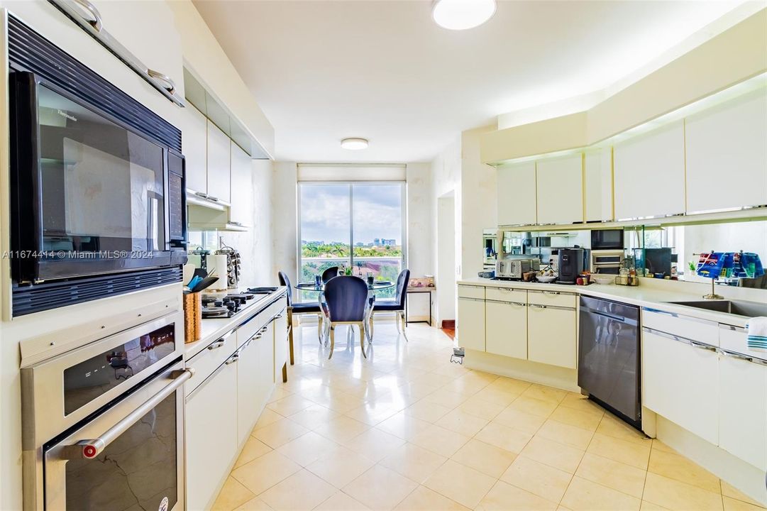 For Sale: $849,000 (2 beds, 2 baths, 2240 Square Feet)