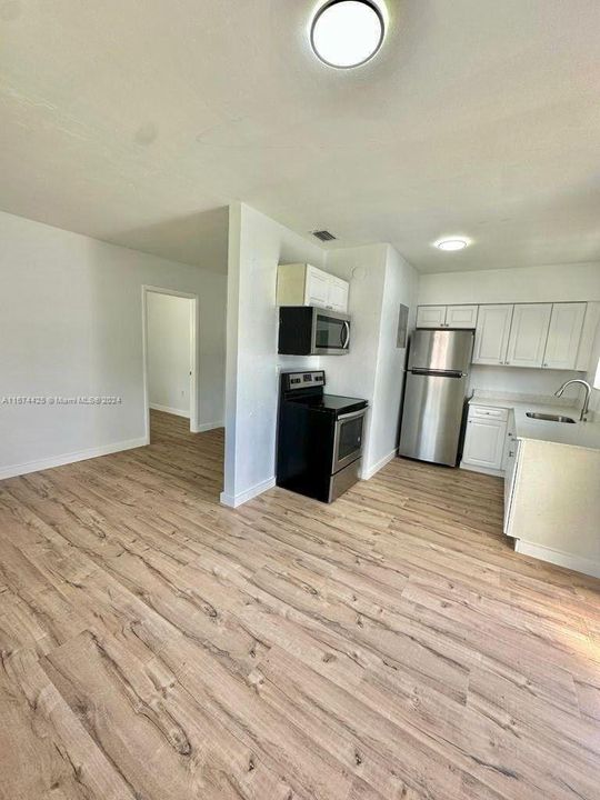 Recently Rented: $2,250 (2 beds, 3 baths, 1456 Square Feet)