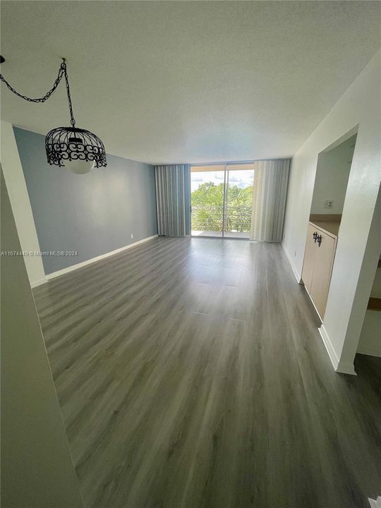 For Rent: $2,060 (2 beds, 2 baths, 1260 Square Feet)