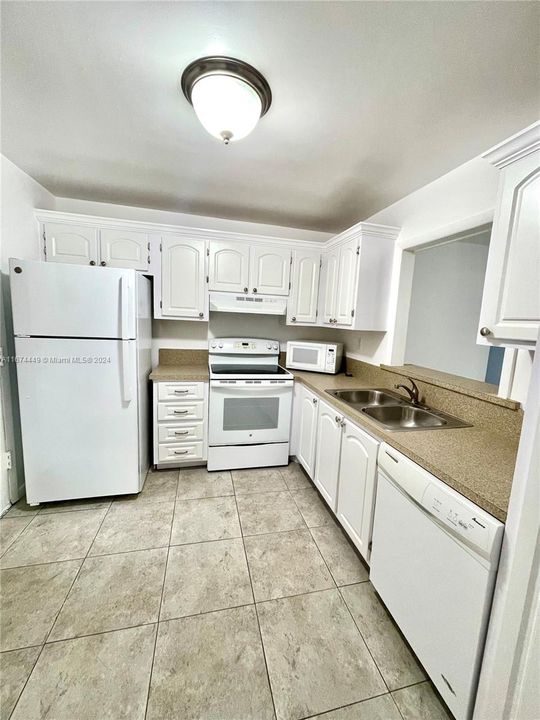 For Rent: $2,060 (2 beds, 2 baths, 1260 Square Feet)