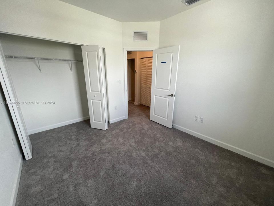 For Rent: $2,700 (3 beds, 2 baths, 1612 Square Feet)