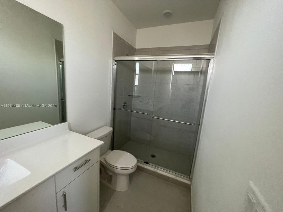 For Rent: $2,700 (3 beds, 2 baths, 1612 Square Feet)