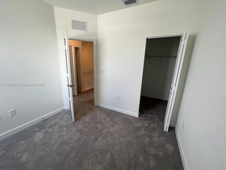 For Rent: $2,700 (3 beds, 2 baths, 1612 Square Feet)