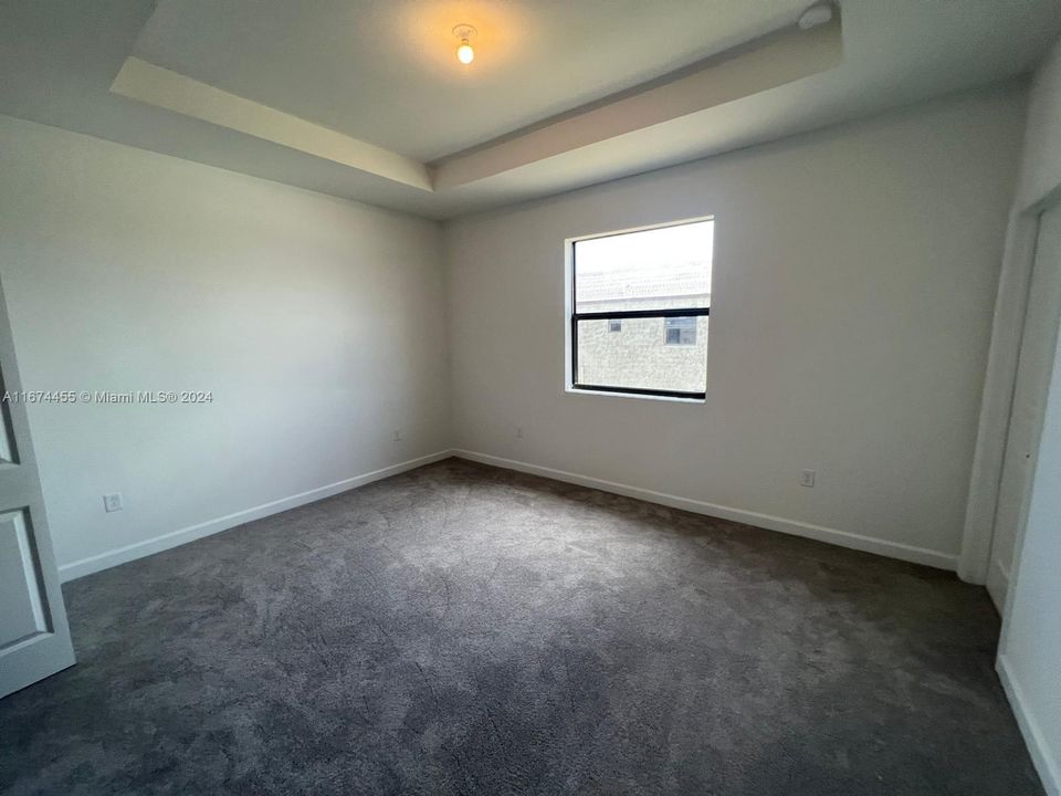 For Rent: $2,700 (3 beds, 2 baths, 1612 Square Feet)