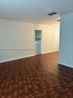 For Rent: $1,900 (4 beds, 2 baths, 1935 Square Feet)