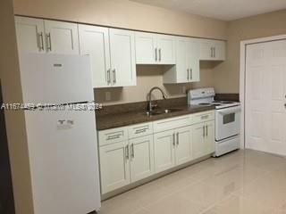 For Rent: $1,900 (4 beds, 2 baths, 1935 Square Feet)