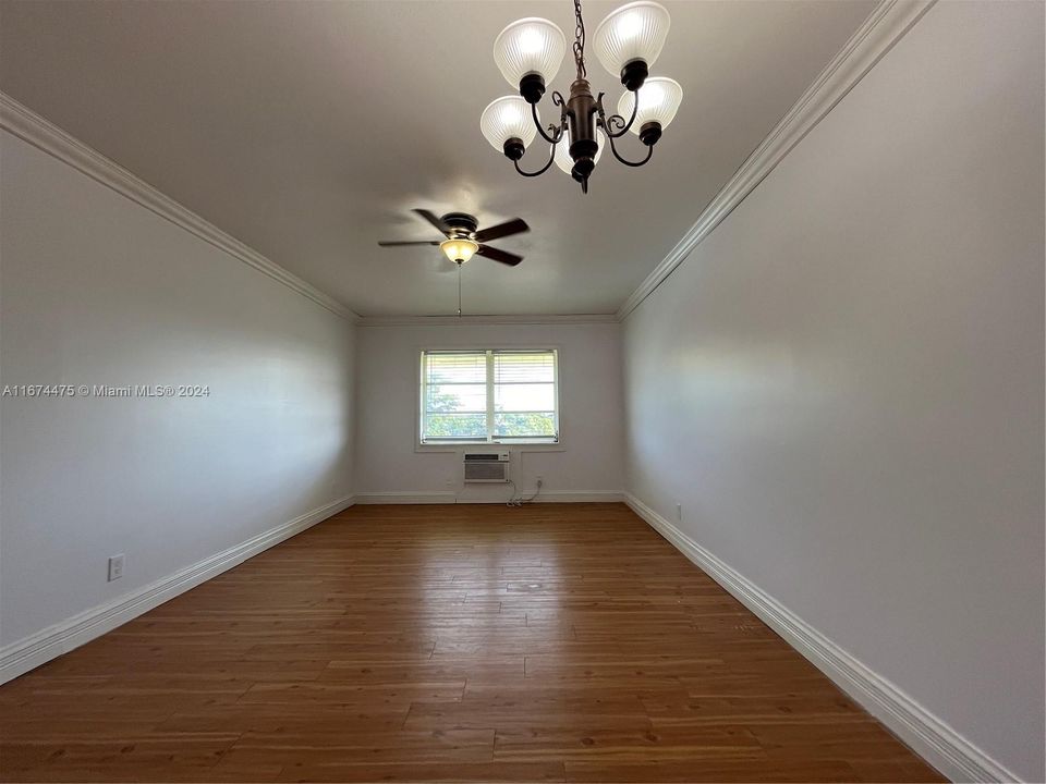 For Rent: $1,600 (1 beds, 1 baths, 640 Square Feet)