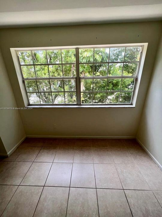 For Rent: $2,300 (2 beds, 2 baths, 1100 Square Feet)