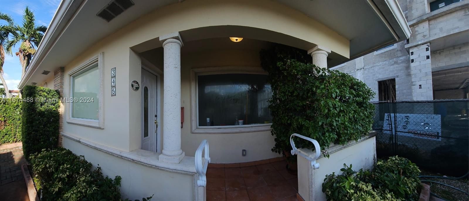 For Rent: $5,000 (2 beds, 2 baths, 1228 Square Feet)