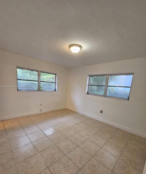 For Rent: $5,000 (2 beds, 2 baths, 1228 Square Feet)