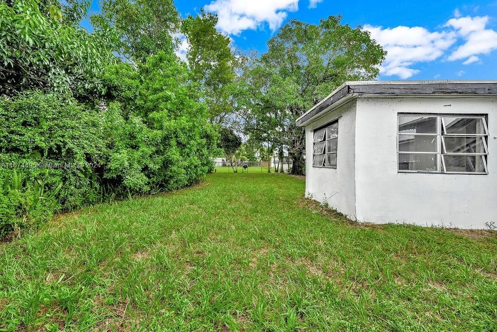 For Sale: $380,000 (3 beds, 2 baths, 1486 Square Feet)