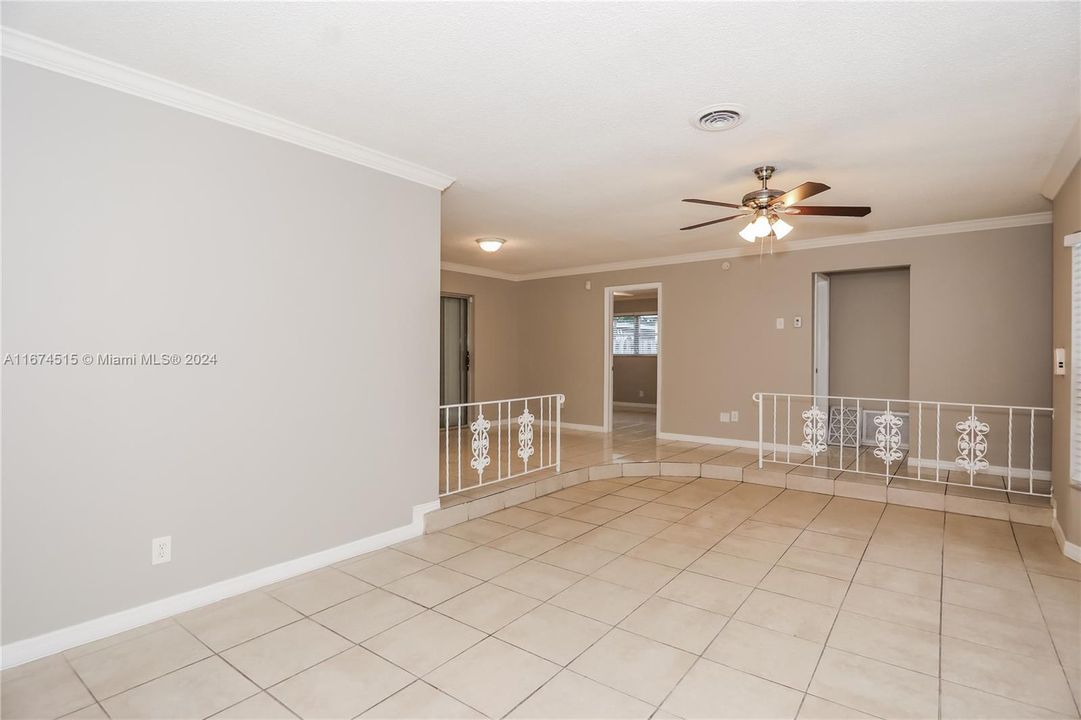 For Rent: $2,995 (3 beds, 2 baths, 1566 Square Feet)