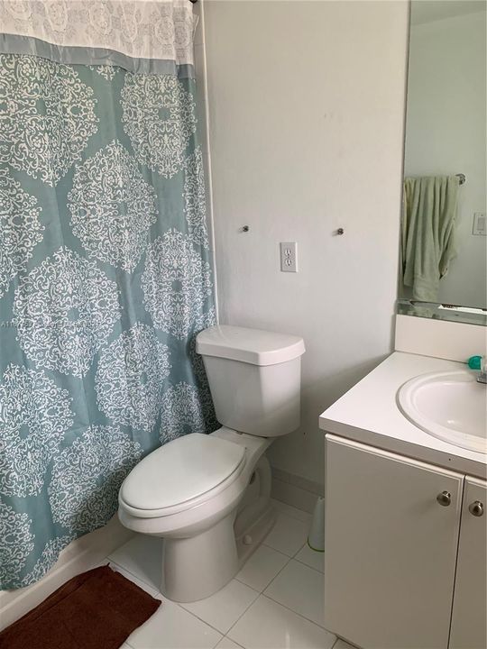 For Rent: $2,300 (2 beds, 2 baths, 1140 Square Feet)