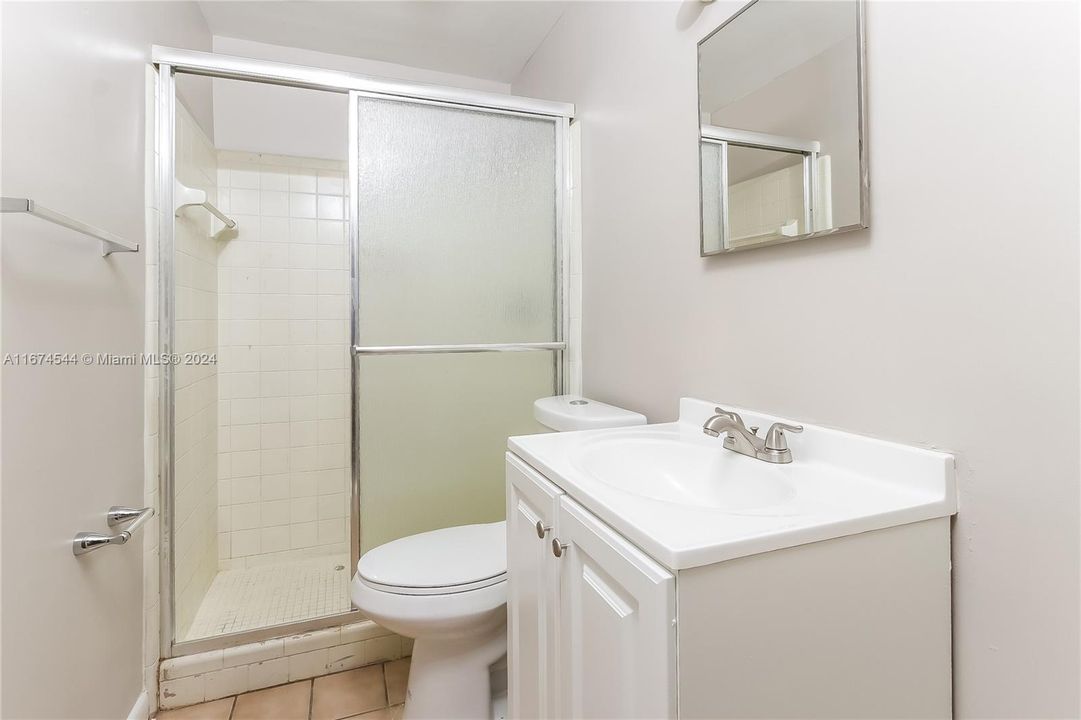 For Rent: $2,746 (3 beds, 2 baths, 966 Square Feet)