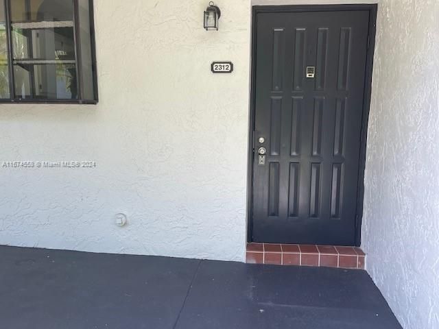 For Sale: $235,900 (2 beds, 1 baths, 916 Square Feet)