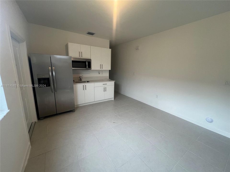 For Rent: $1,750 (1 beds, 1 baths, 0 Square Feet)