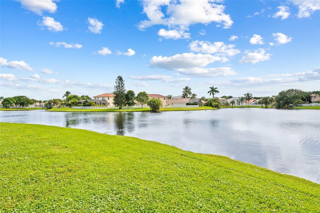 For Sale: $563,000 (3 beds, 2 baths, 1795 Square Feet)