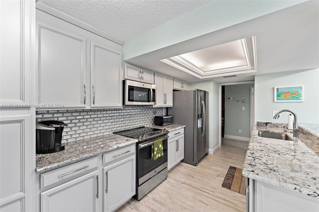 For Sale: $589,000 (2 beds, 2 baths, 1360 Square Feet)