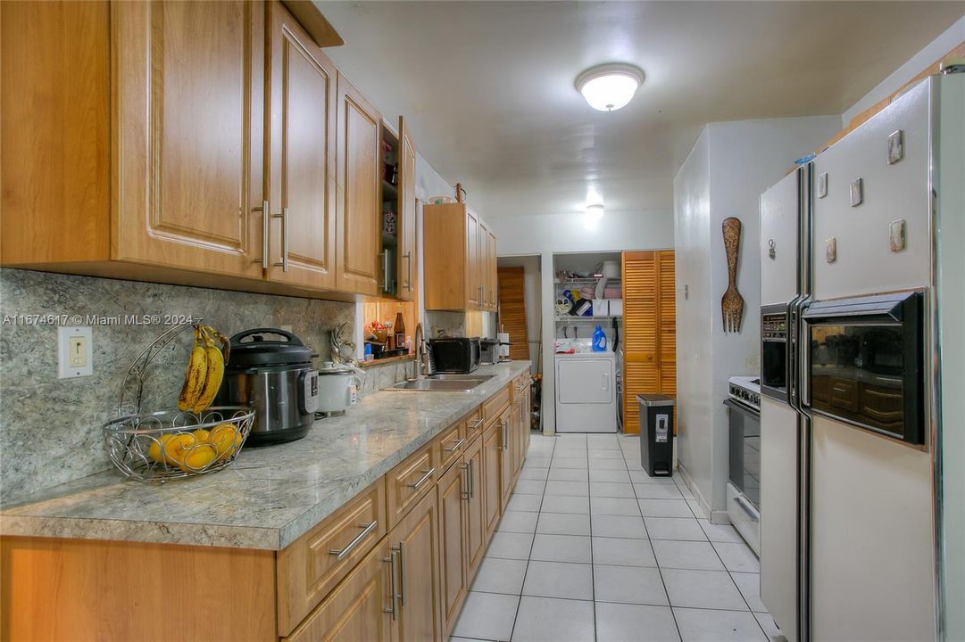 For Sale: $535,000 (3 beds, 1 baths, 1455 Square Feet)