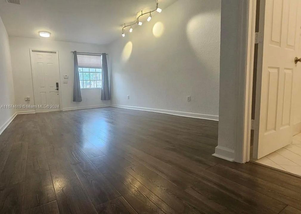 For Rent: $3,300 (3 beds, 2 baths, 1670 Square Feet)