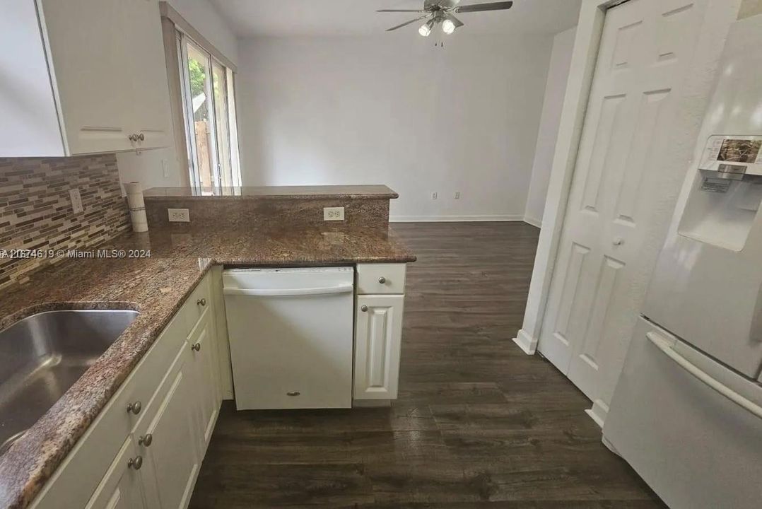 For Rent: $3,300 (3 beds, 2 baths, 1670 Square Feet)