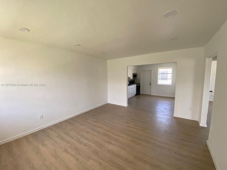 Active With Contract: $599,000 (0 beds, 0 baths, 1835 Square Feet)