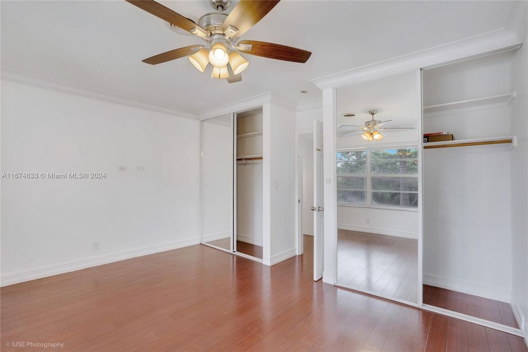 For Sale: $389,000 (2 beds, 1 baths, 1080 Square Feet)