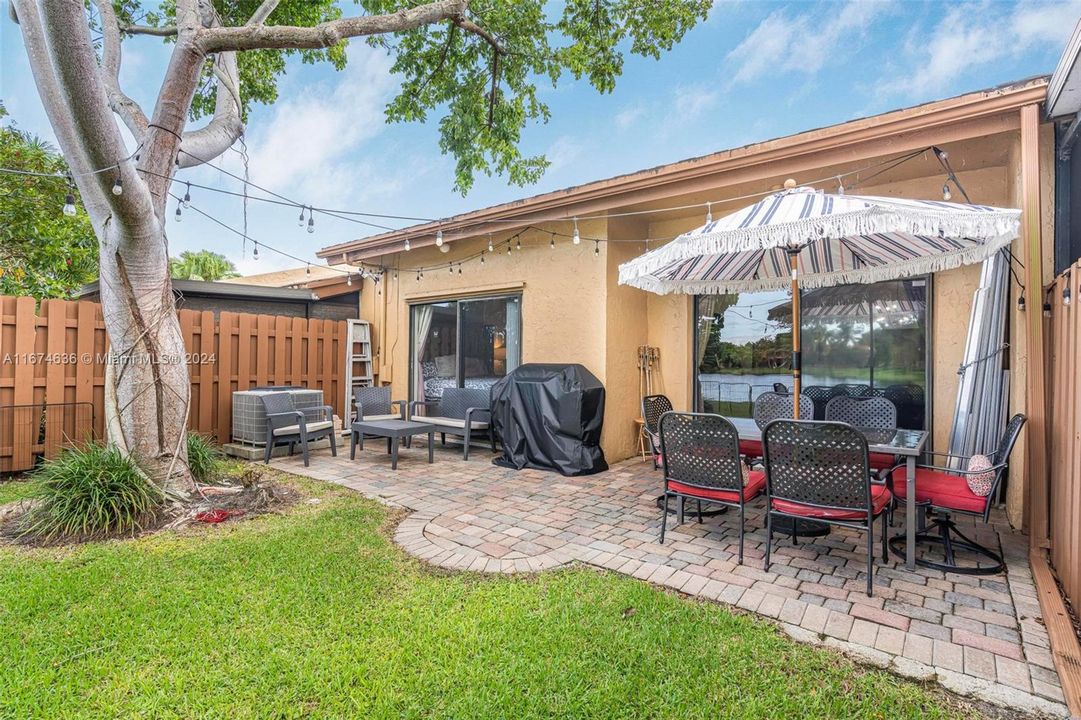 Active With Contract: $3,150 (3 beds, 2 baths, 1432 Square Feet)