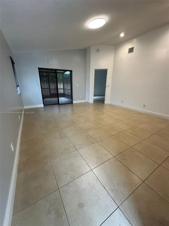 For Rent: $3,150 (2 beds, 2 baths, 1034 Square Feet)