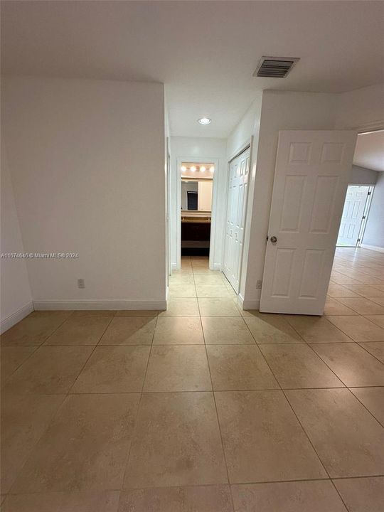 For Rent: $3,150 (2 beds, 2 baths, 1034 Square Feet)