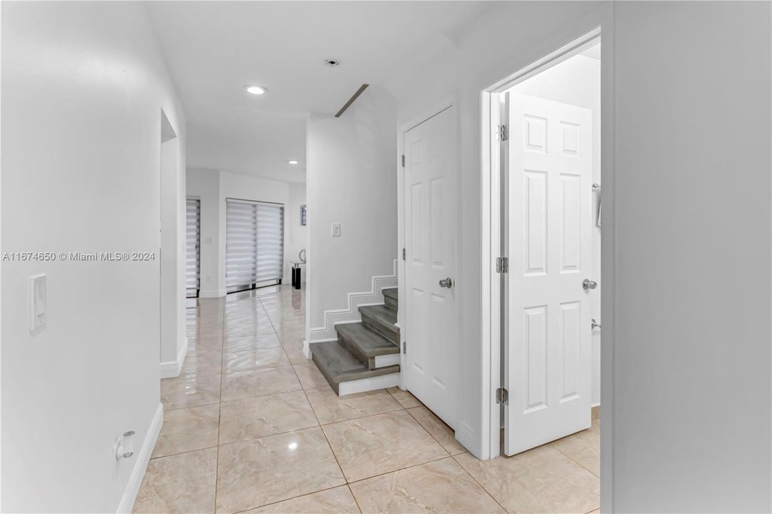 For Sale: $437,000 (3 beds, 2 baths, 2000 Square Feet)