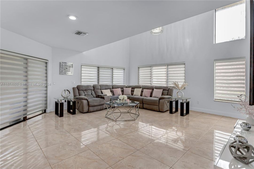 For Sale: $437,000 (3 beds, 2 baths, 2000 Square Feet)