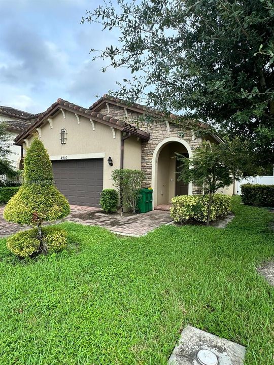 For Sale: $540,000 (3 beds, 2 baths, 1616 Square Feet)