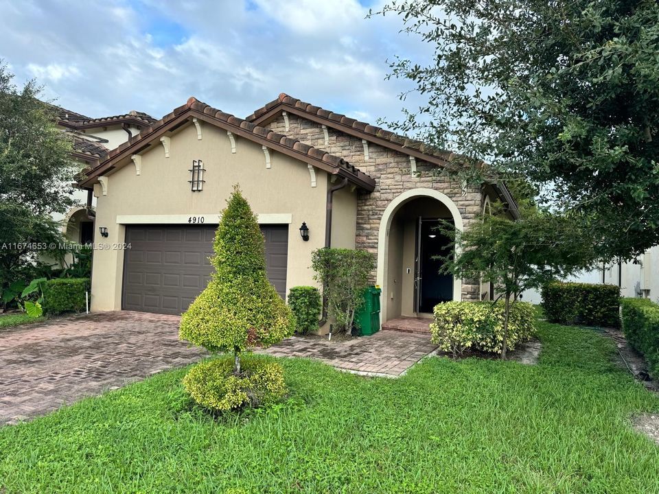 For Sale: $540,000 (3 beds, 2 baths, 1616 Square Feet)