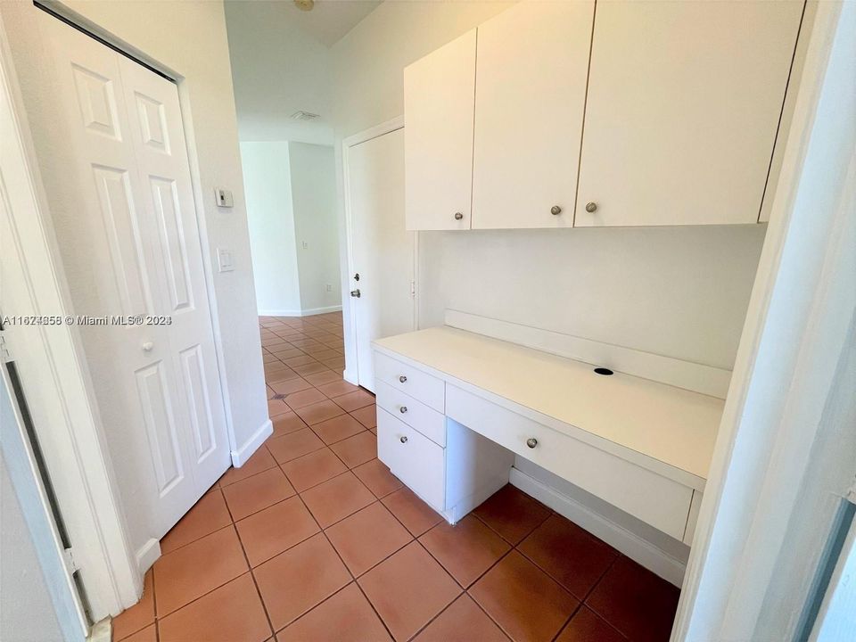 For Rent: $3,200 (3 beds, 2 baths, 1526 Square Feet)