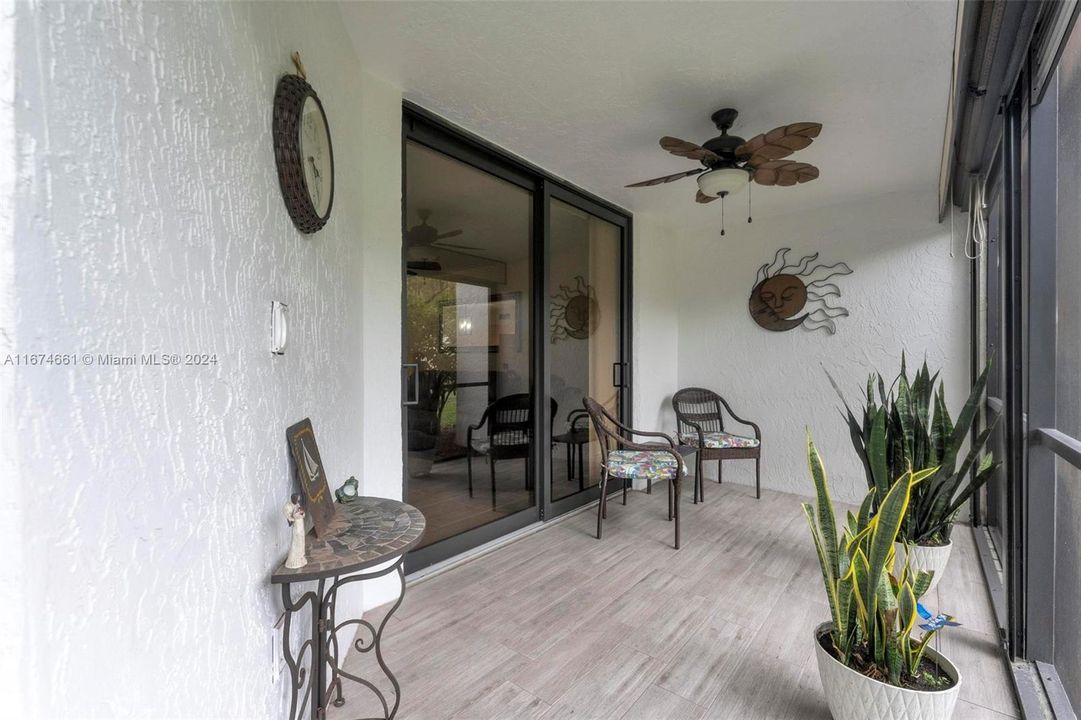 For Sale: $390,000 (2 beds, 2 baths, 1300 Square Feet)