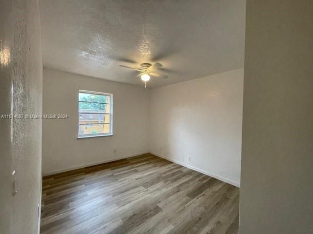 For Rent: $3,000 (3 beds, 2 baths, 1276 Square Feet)