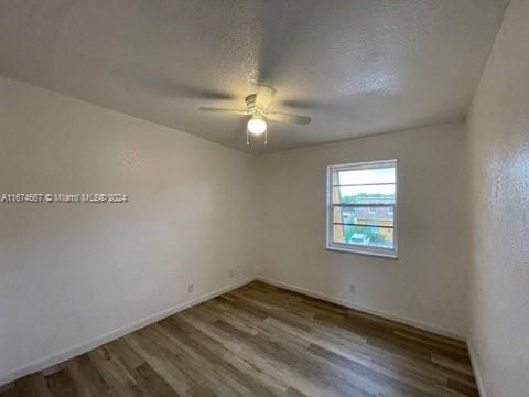 For Rent: $3,000 (3 beds, 2 baths, 1276 Square Feet)