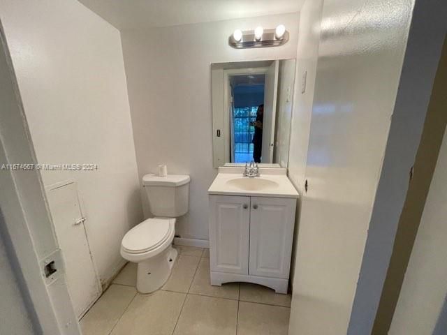 For Rent: $3,000 (3 beds, 2 baths, 1276 Square Feet)