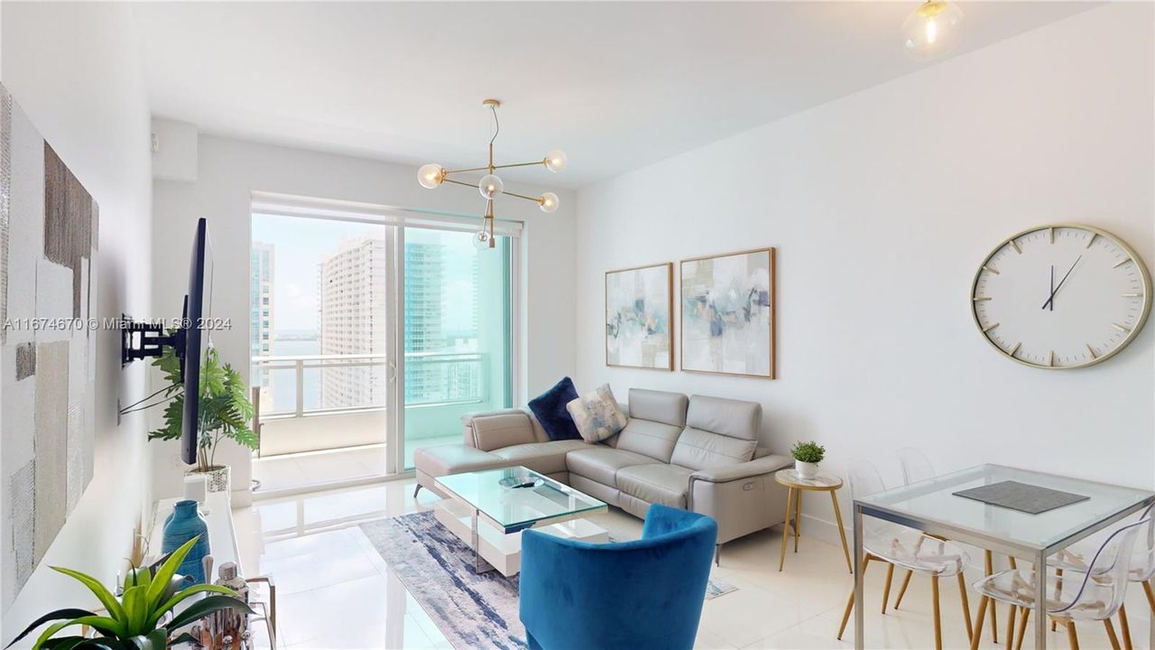 For Sale: $595,000 (1 beds, 1 baths, 770 Square Feet)