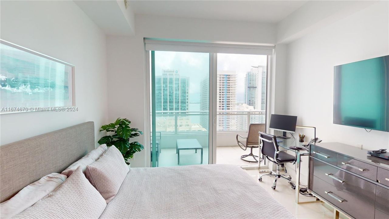 For Sale: $595,000 (1 beds, 1 baths, 770 Square Feet)